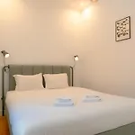 Stylish 2br Castle View - | By Airnest